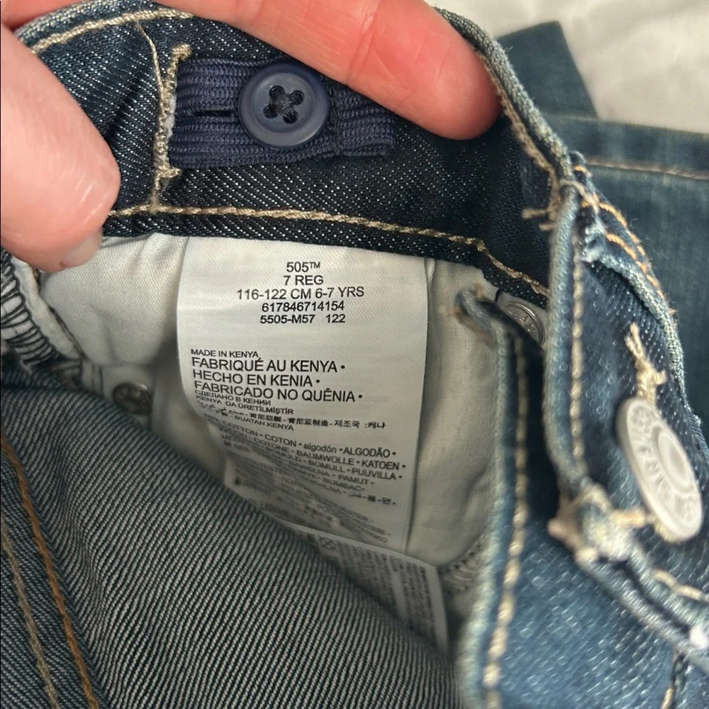 2 Pair of Levi Boy’s jeans - Picture 5 of 6